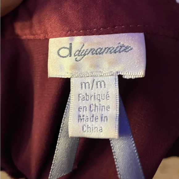 Burgundy colored silky Dynamite blouse size M - Picture 6 of 6
